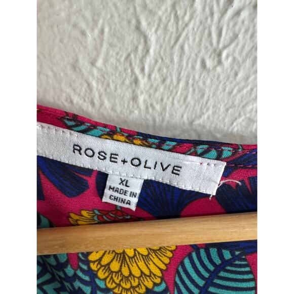 Rose + Olive Floral Tie Front Tops Size Large - Picture 3 of 7